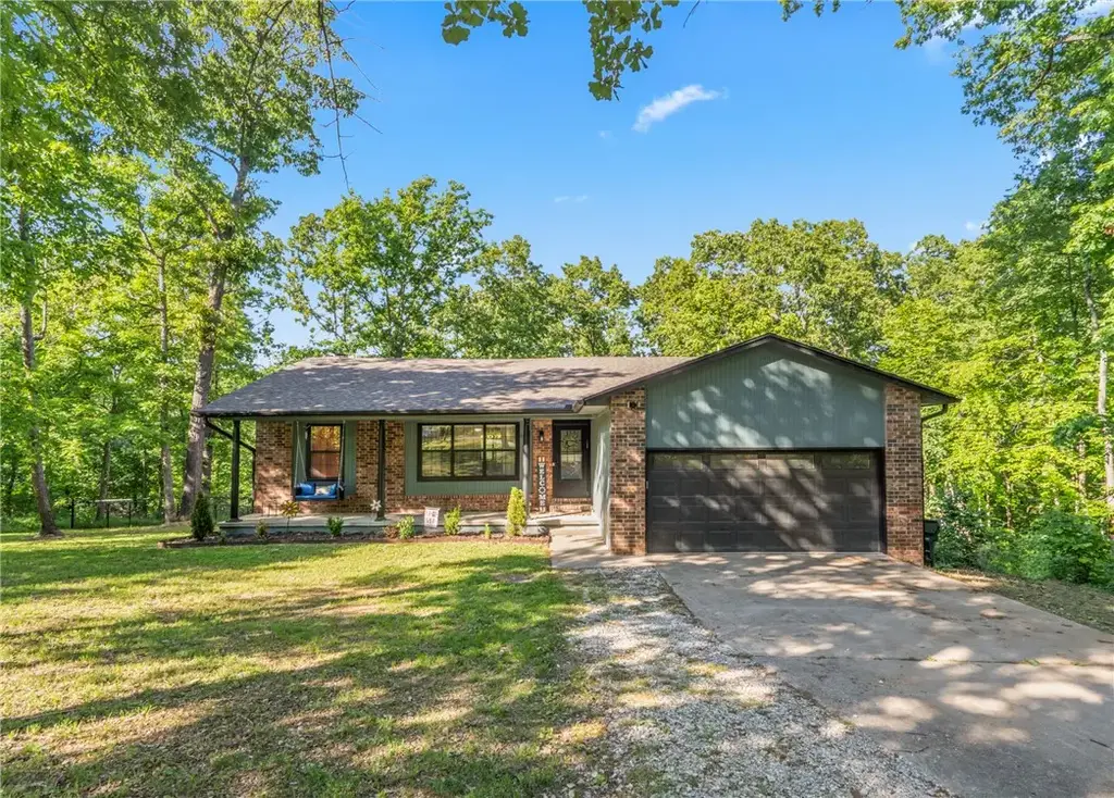 104 Ne Red Fox Road, Gravette