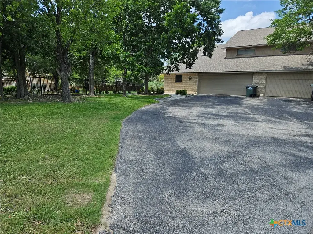 3901 Chisholm Trail 15, Salado