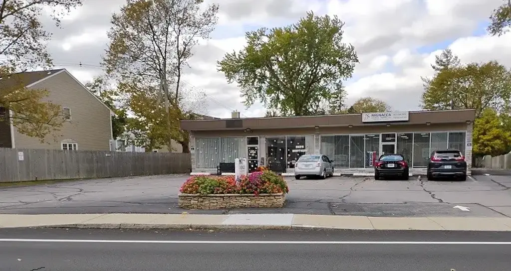 699 Ne Willett Ave Ne # 1, East Providence