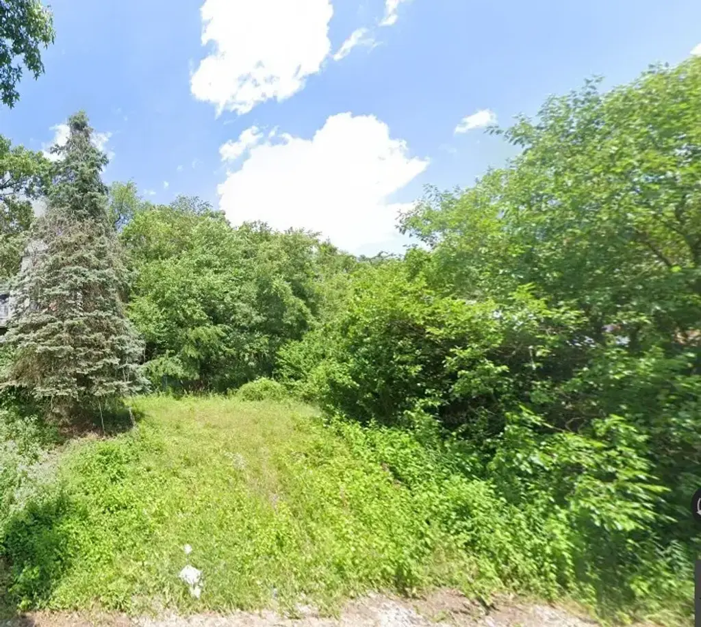Lakewood Avenue , Elliott
