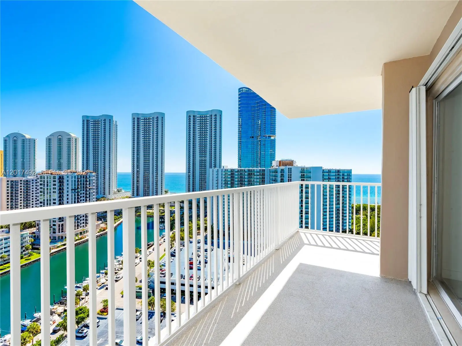 4 of 22 - 300 Bayview Drive #2115, Sunny Isles Beach, FL