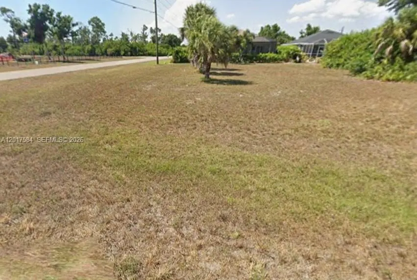 4 of 6 - 133 Antilla Drive W, Port Charlotte, FL
