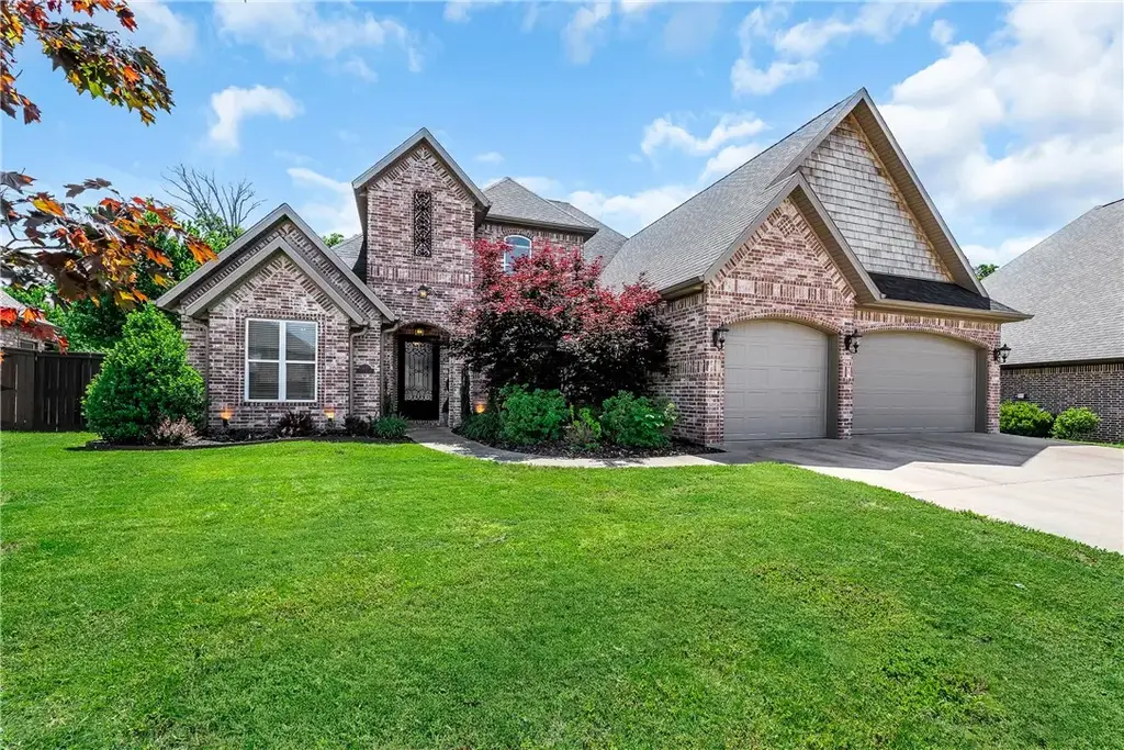 4010 Ne Miner Court, Bentonville