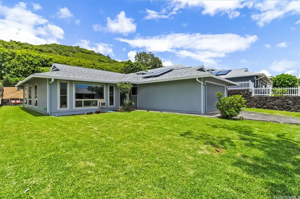1263 Akiahala Street, Kailua