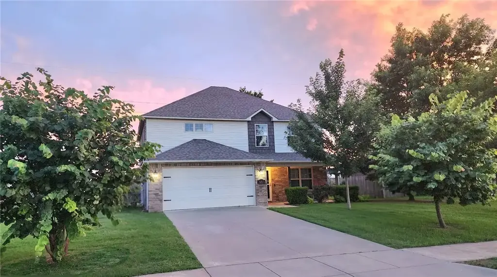 4207 Sw Brownstone Avenue, Bentonville
