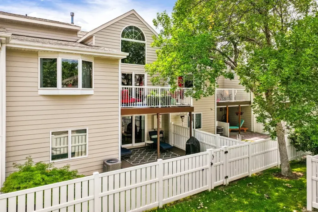3204 Meadowood Lane 2d, Great Falls