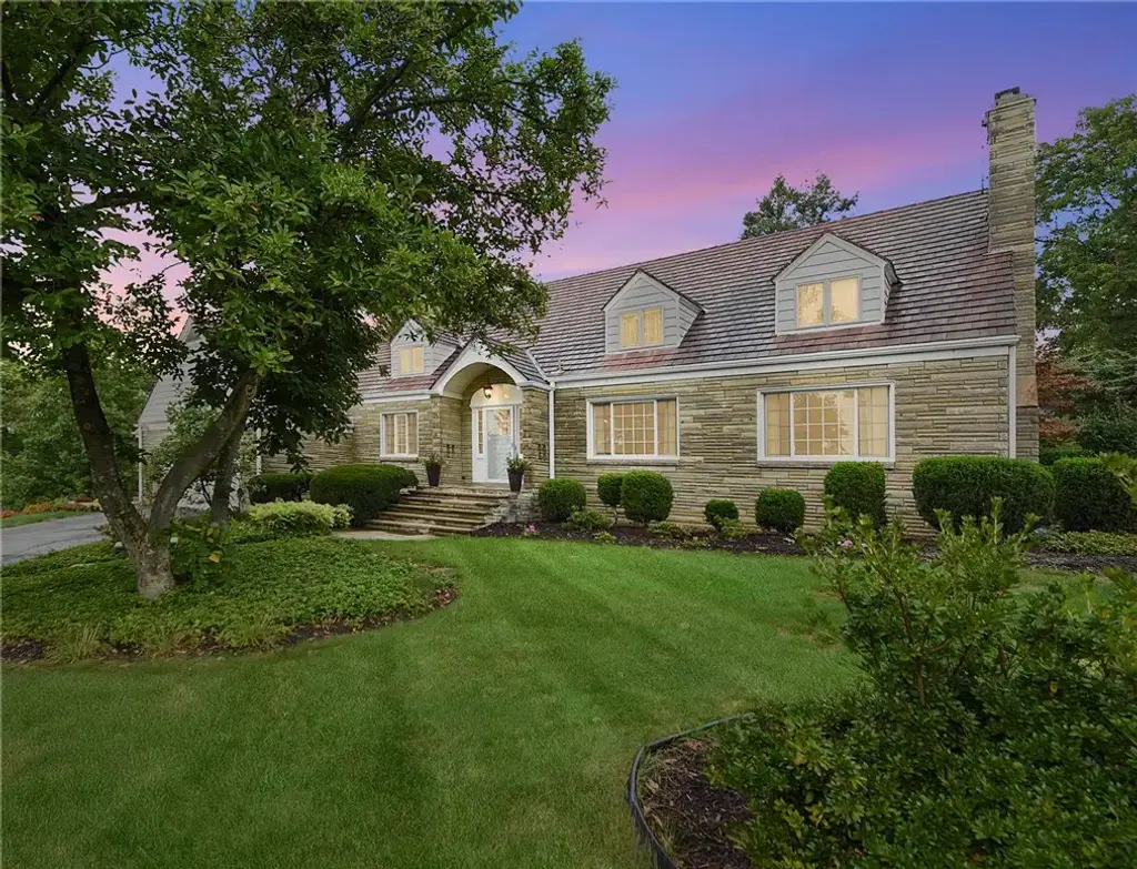 2055 Outlook Drive, Upper St Clair