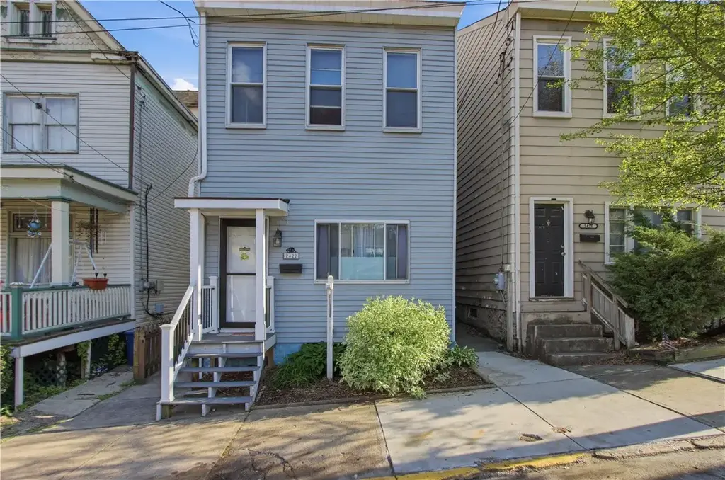 2422 Salisbury Street, South Side