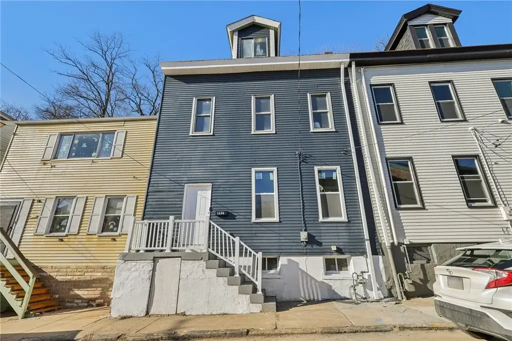 1234 High Street , Spring Garden