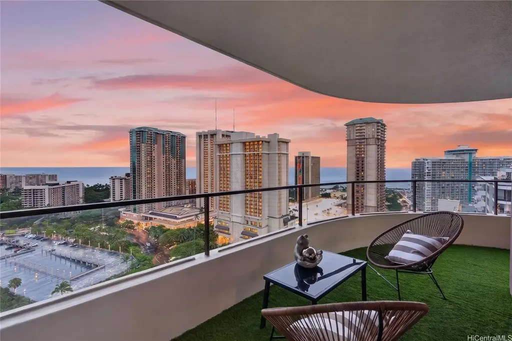 (unit #27a) 1910 Ala Moana Boulevard, Honolulu