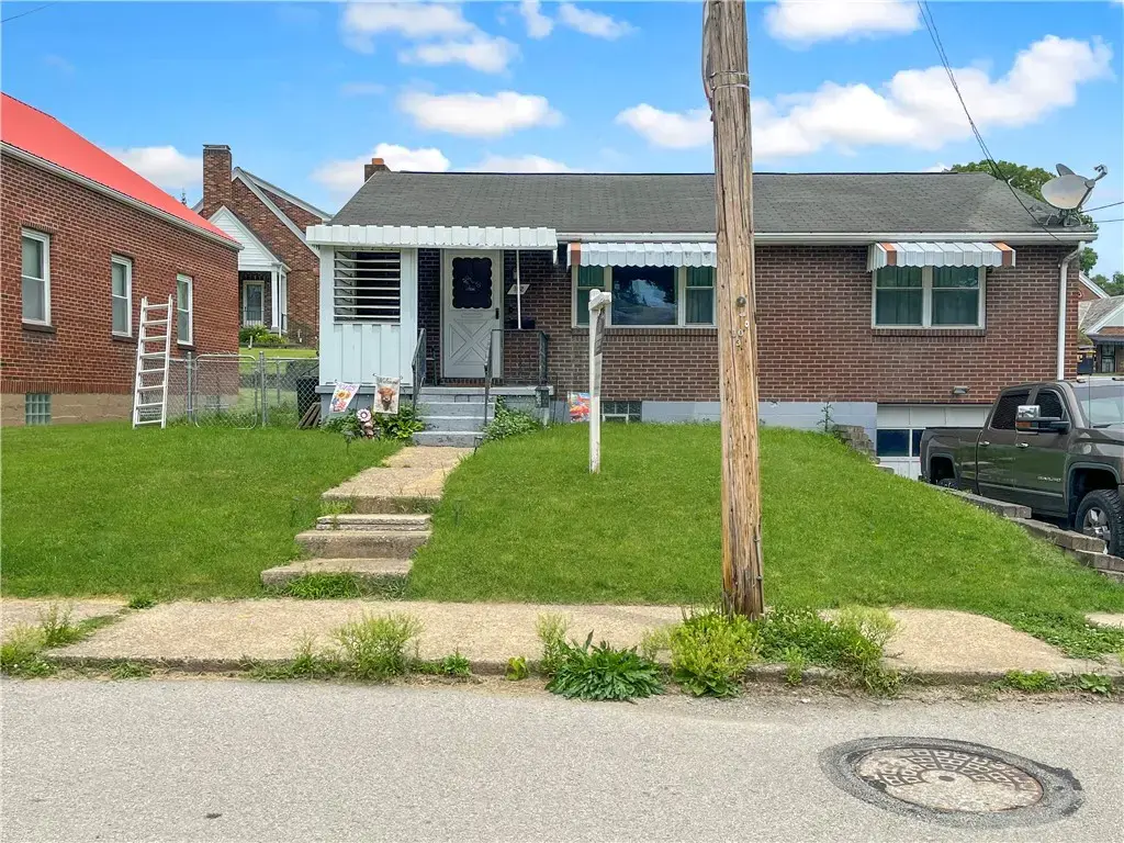 102 Johnston Road , Bentleyville