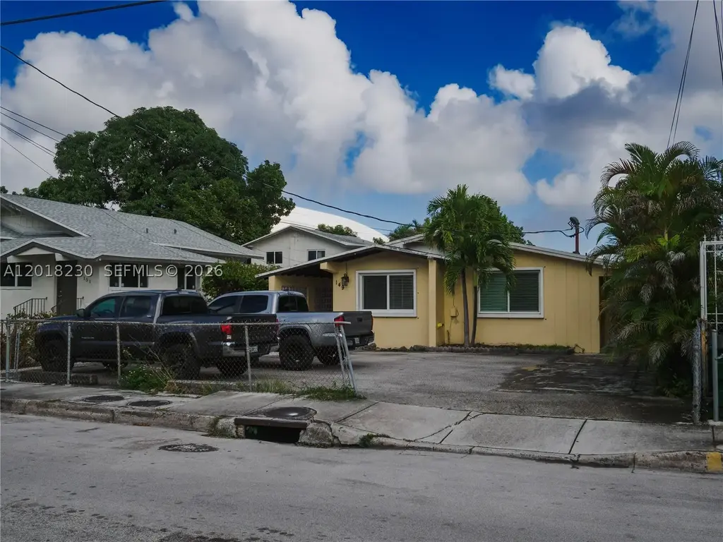 149 Nw 17th Pl, Miami