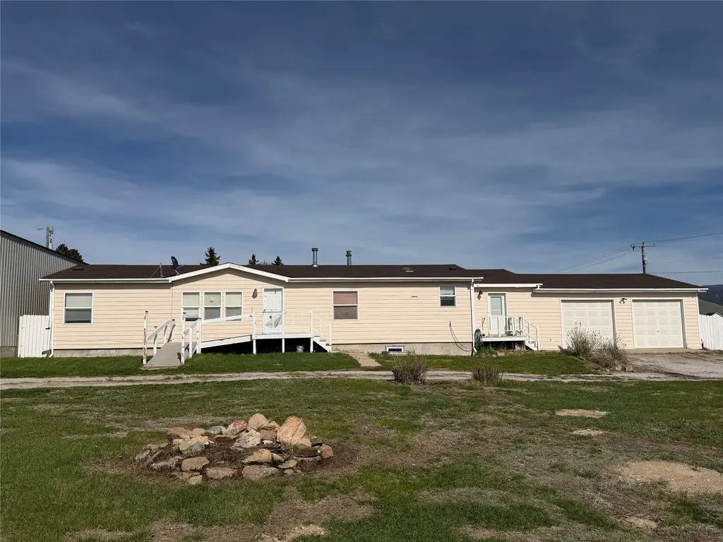 11 Wall Street, White Sulphur Springs