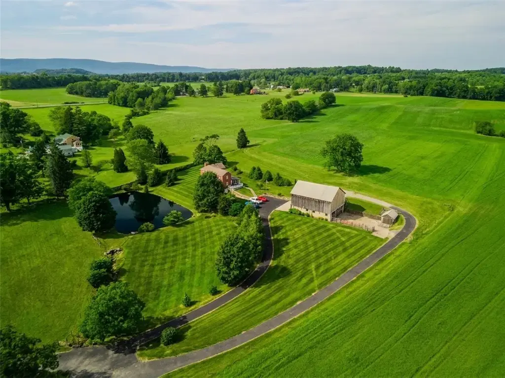 440 Owl Hollow Road, Ligonier