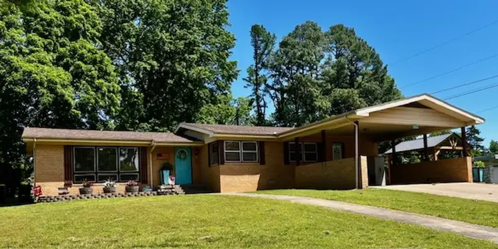 1605 Cherokee Circle, Harrison