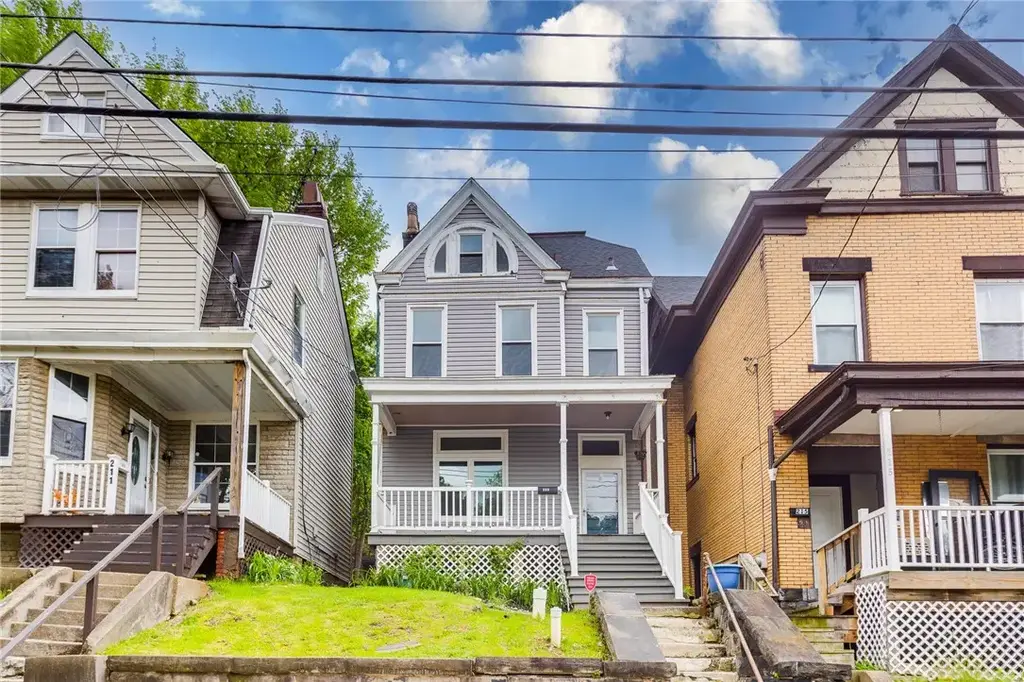 213 Burgess Street , Perry Hilltop