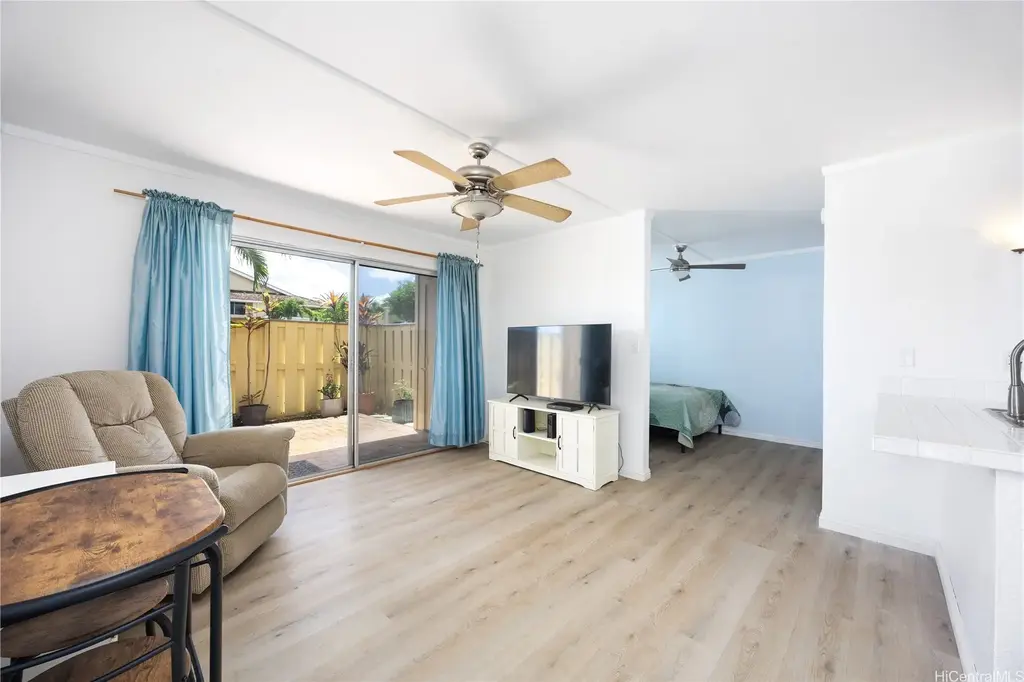 94-1031 Kaukahi Place # G4, Waipahu