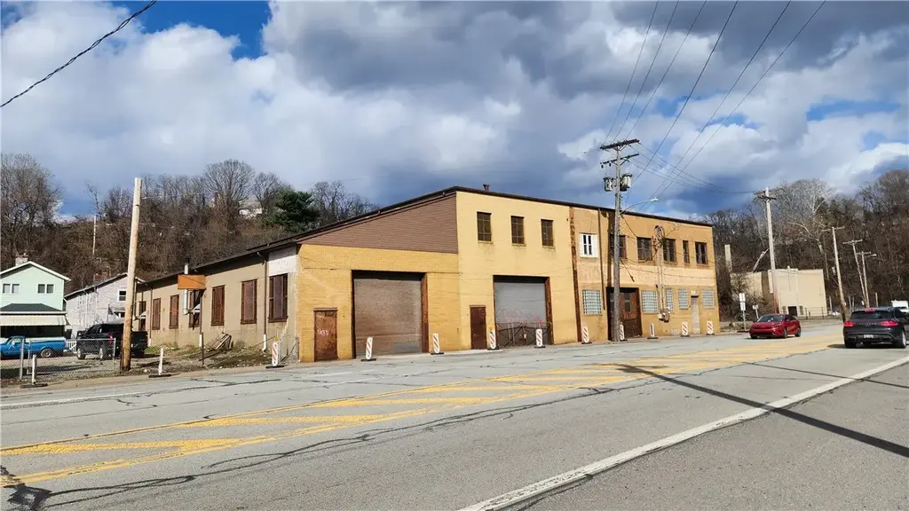 2121 5th Avenue , McKeesport