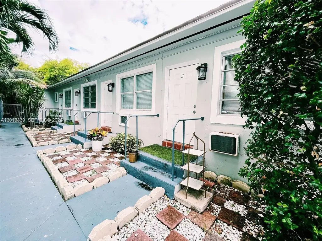 7630 Byron Ave, Miami Beach