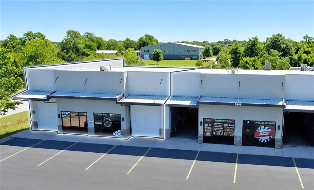 2605 Storage Parkway 1, Rogers