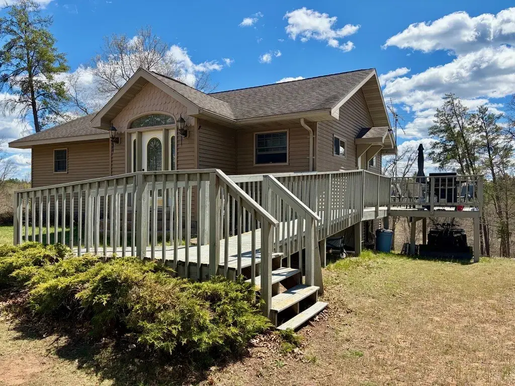 W7604 Sleepy Eye Road, Minong