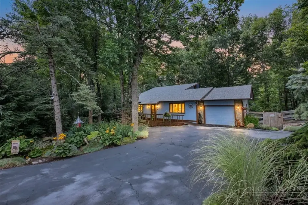 103 Upper Grouse Ridge Road, Beech Mountain
