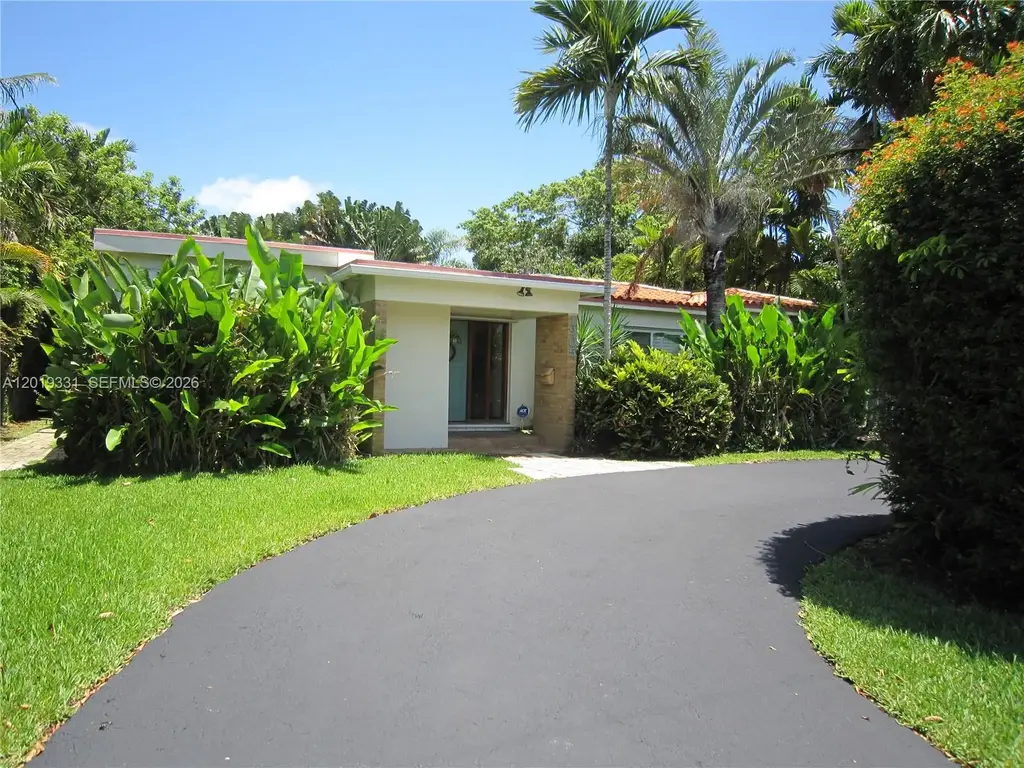 1905 Ne 124th St, North Miami