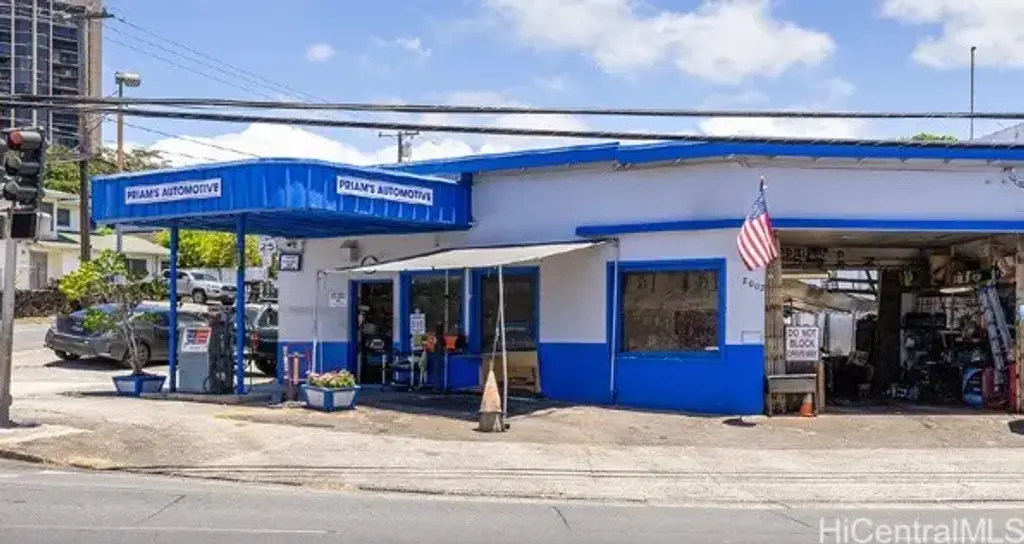 2002 Pauoa Road, Honolulu