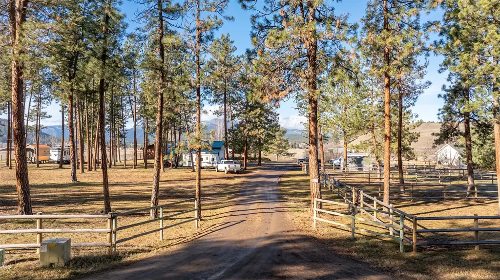 16775 Scheffer Lane, Frenchtown