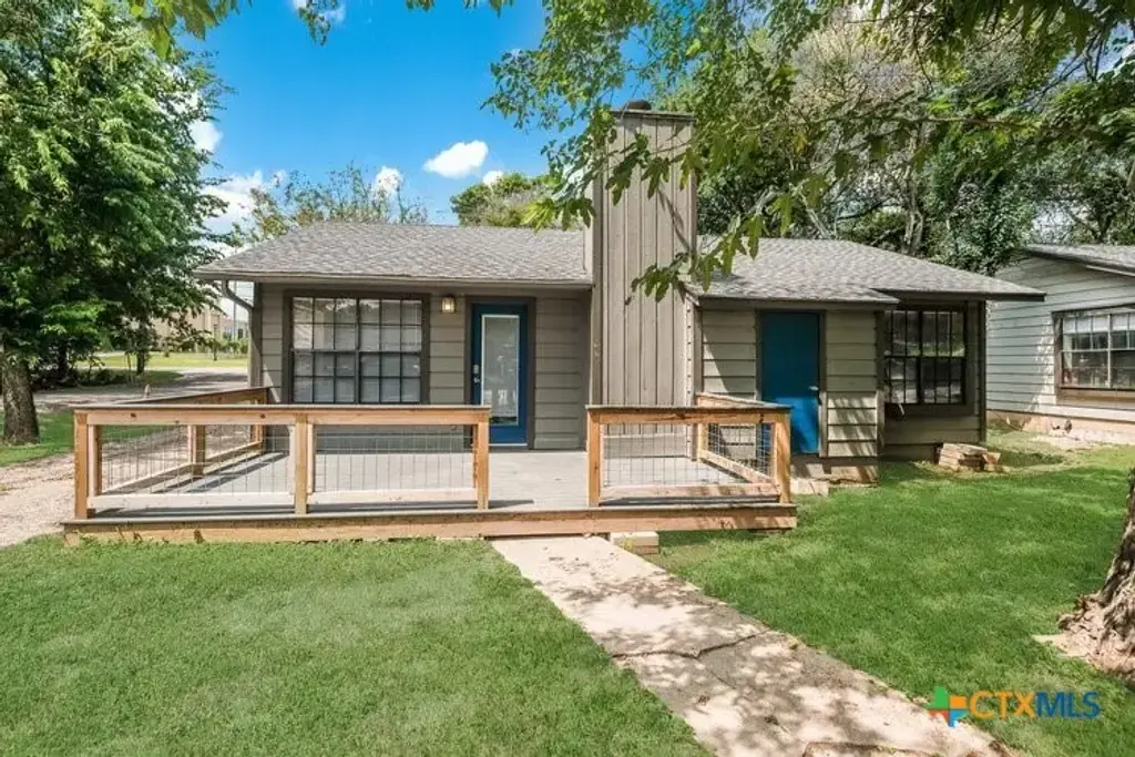 1104 Academy Street, San Marcos
