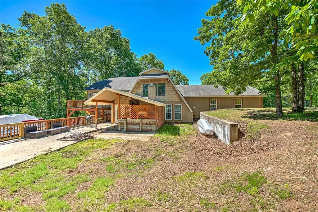 8022 Tanglewood Road, Rogers