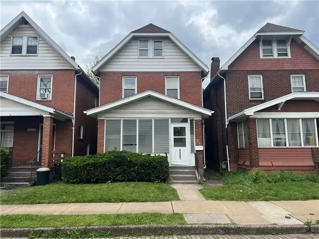 1127 Maplewood Avenue , Ambridge