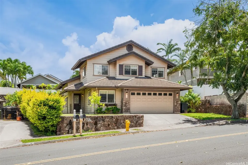 92-1266 Pueonani Street, Kapolei
