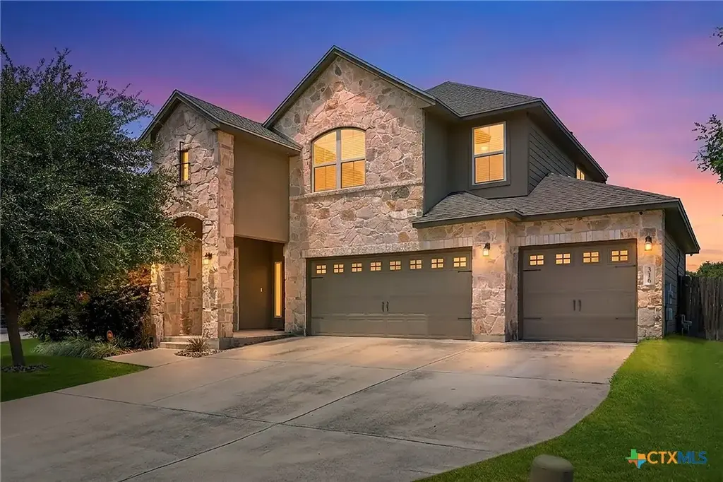 316 Limestone Creek, New Braunfels