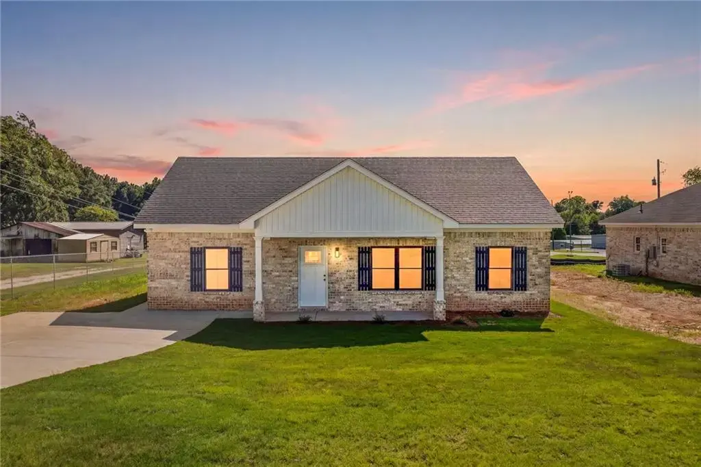 3216 Phillips Road, Lanett