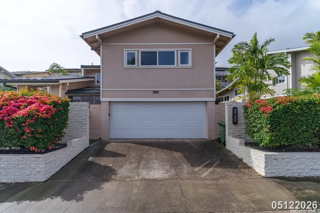 98-1960 Kaulahao Street, Aiea