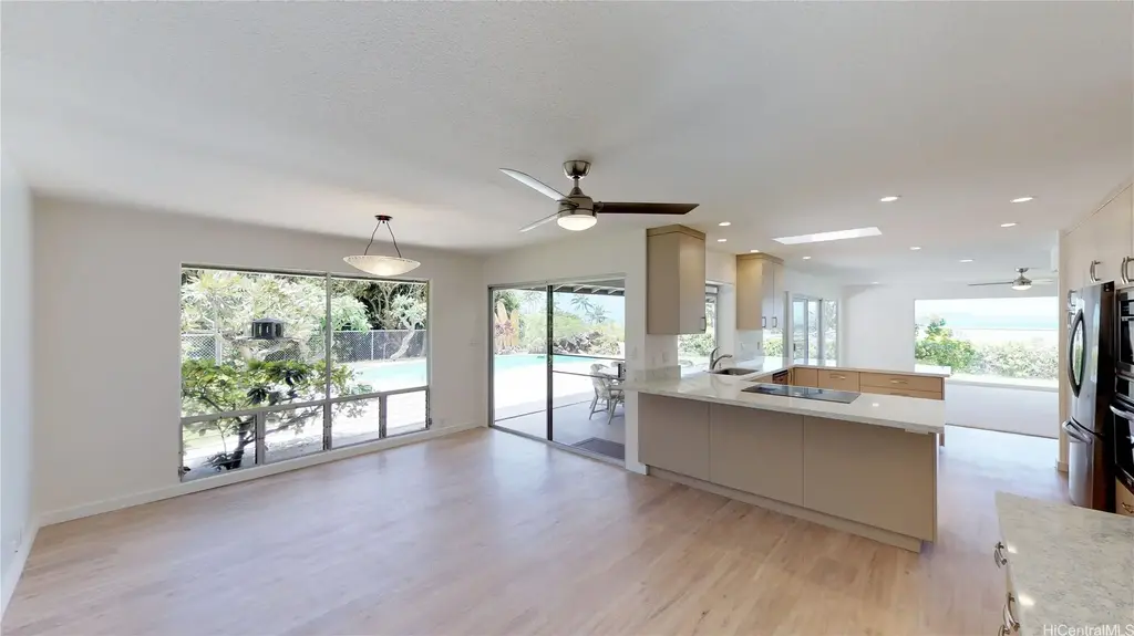 27 Moloaa Street, Honolulu