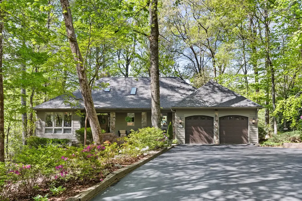 21 Laurel Wood Court, Sapphire