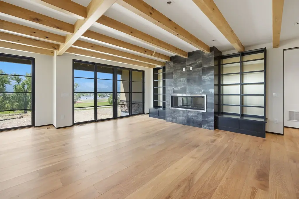 131 Eastside Highway, Hamilton
