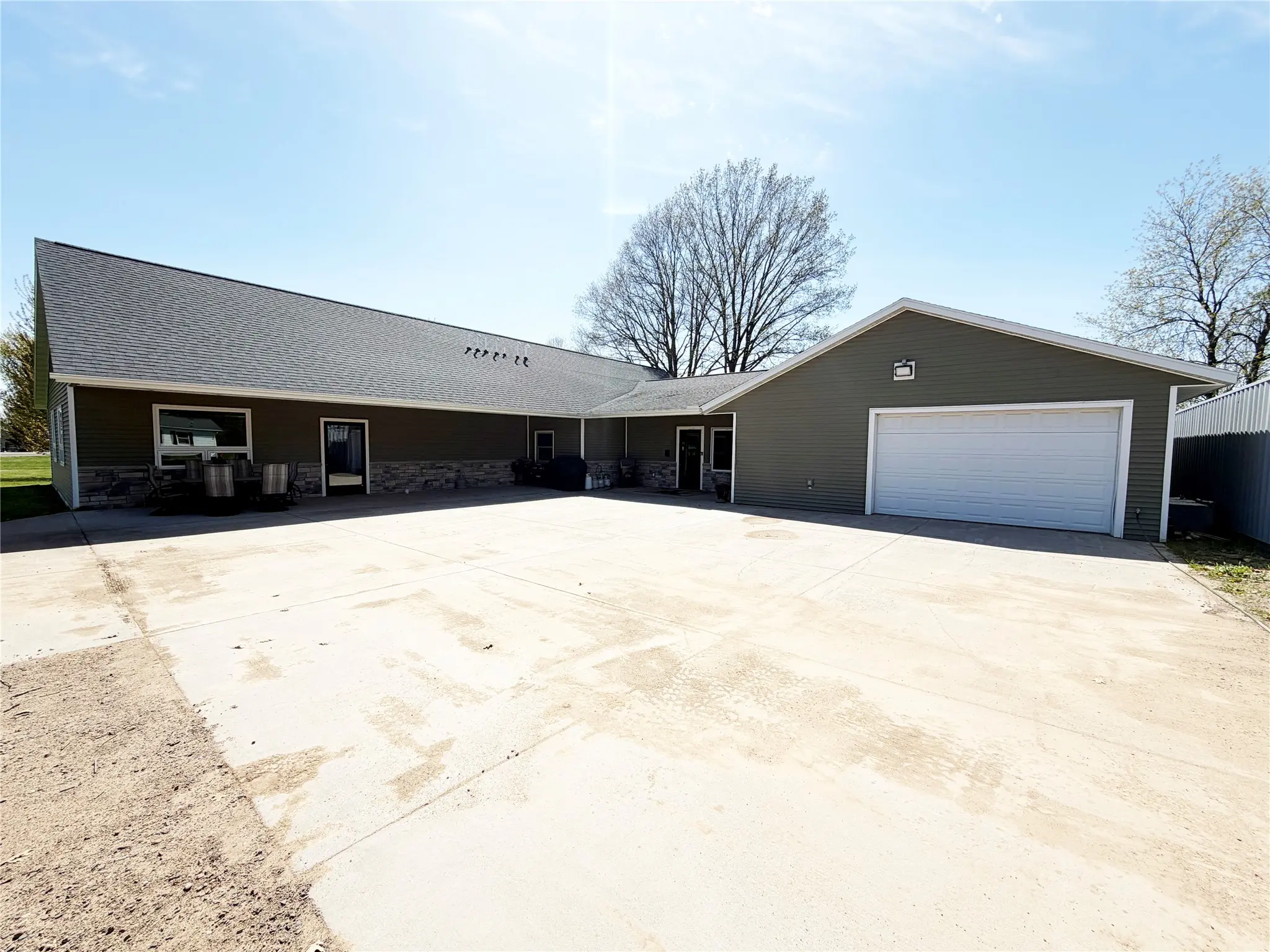 359 W Elm Street, New Auburn
