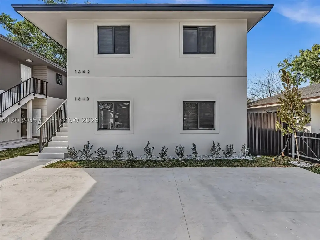 1840 Nw 63rd St, Miami