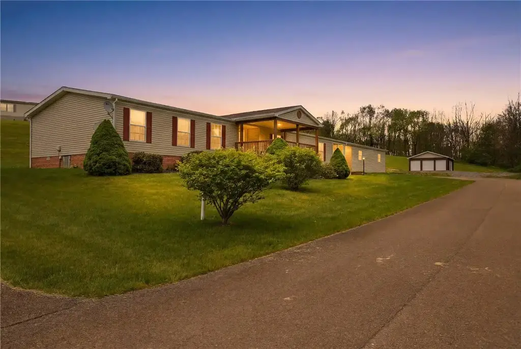 54 Brodview Lane , Berlin
