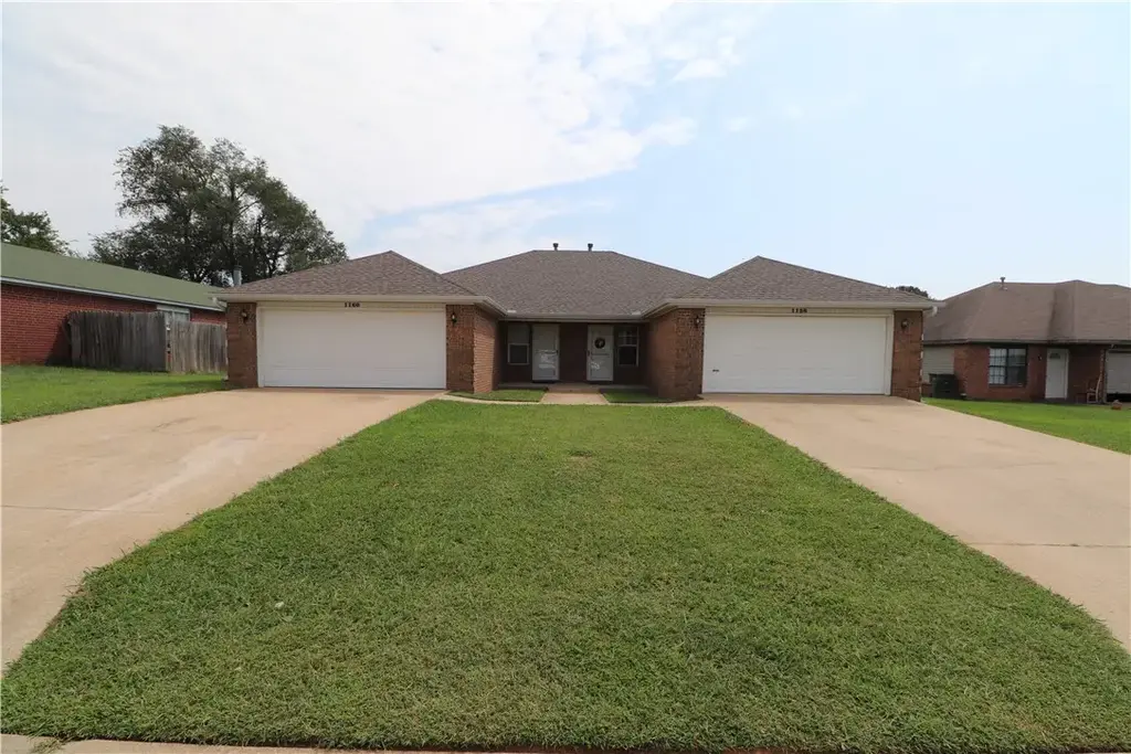 1158-1160 N Boxley Avenue, Fayetteville