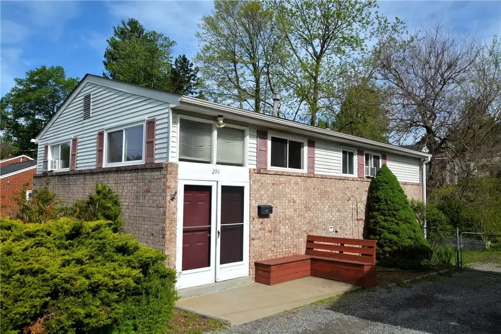 204 Lee Avenue , Ross