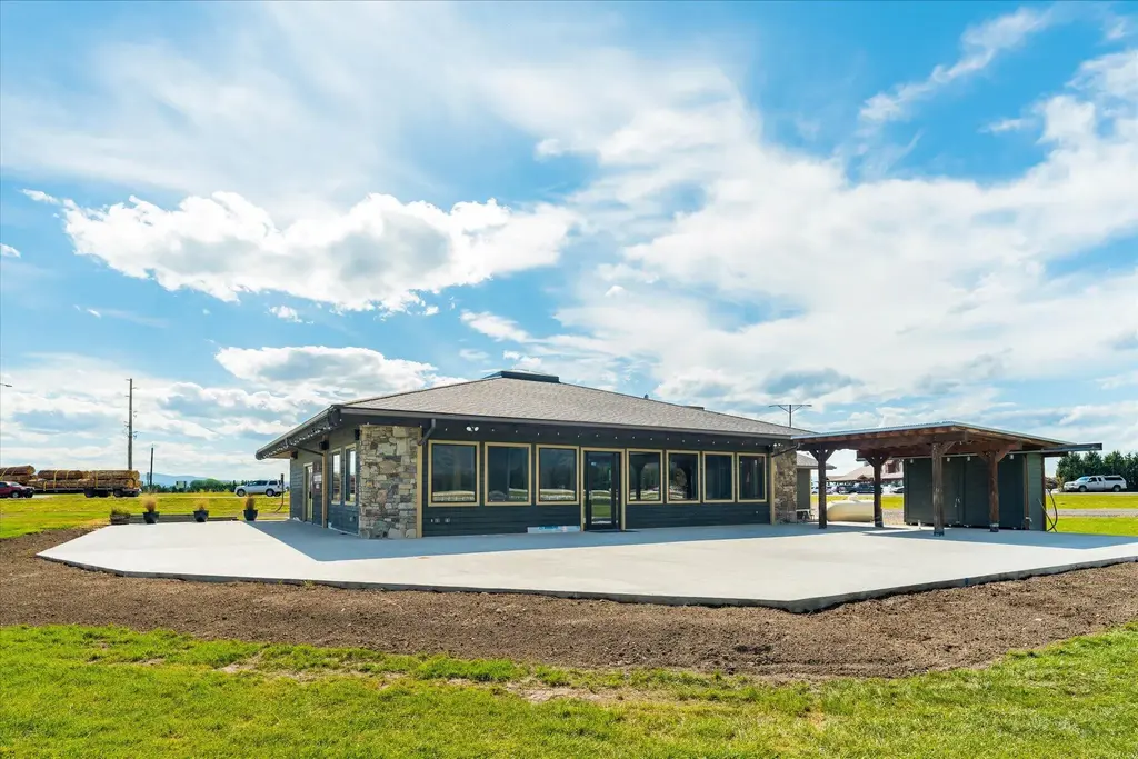 100 Highway 206, Kalispell