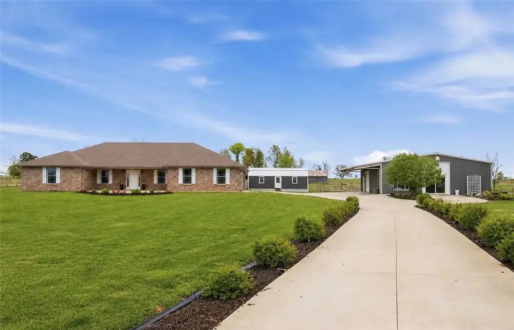 562 Rheas Mill Road, Farmington