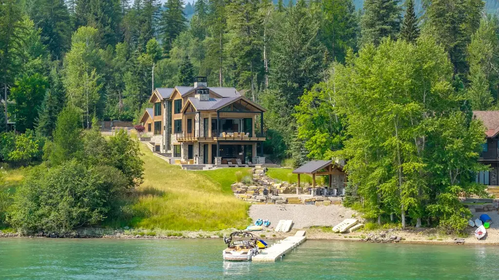 1500 W Lakeshore Drive, Whitefish