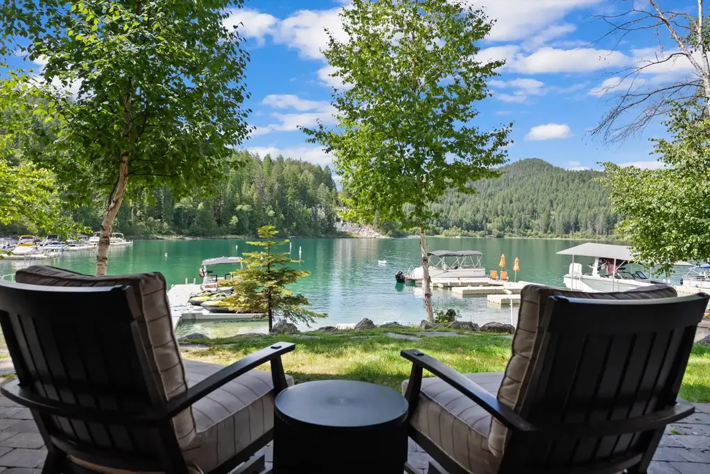 715 Lm Beach Lane, Whitefish