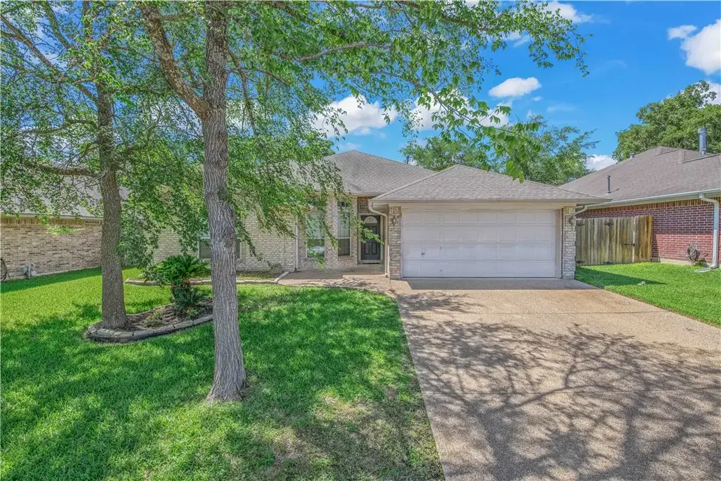 1453 Fincastle Loop, College Station