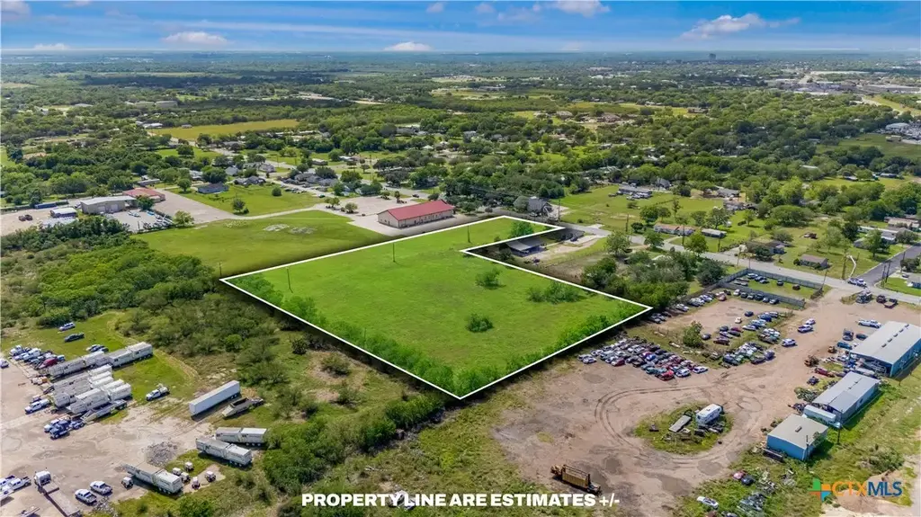 2901 Pleasant Green Drive, Victoria